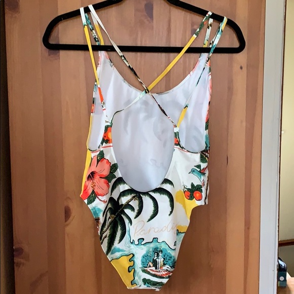 One piece bathing suit - Picture 4 of 5